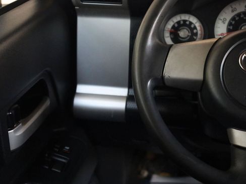 Used 2007 Toyota FJ Cruiser 4WD image 24