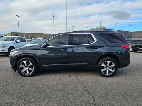 Used 2020 Chevrolet Traverse LT w/ LT Premium Package AWD/4WD image 7