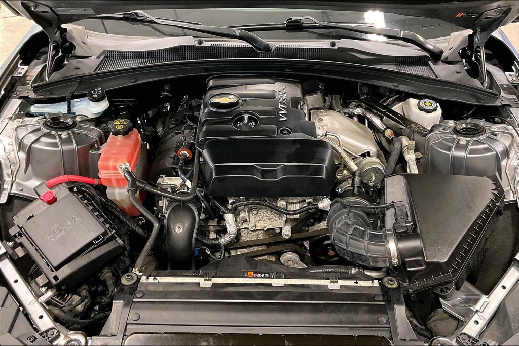 Used 2019 Chevrolet Camaro LT RWD image 28