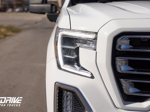 Used 2022 GMC Sierra 1500 AT4 w/ AT4 Premium Package image 6