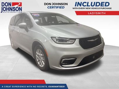 Used 2023 Chrysler Pacifica Touring-L
