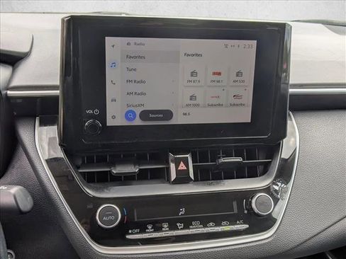 Used 2024 Toyota Corolla LE FWD image 13