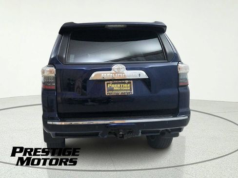 Used 2018 Toyota 4Runner Limited AWD/4WD image 9