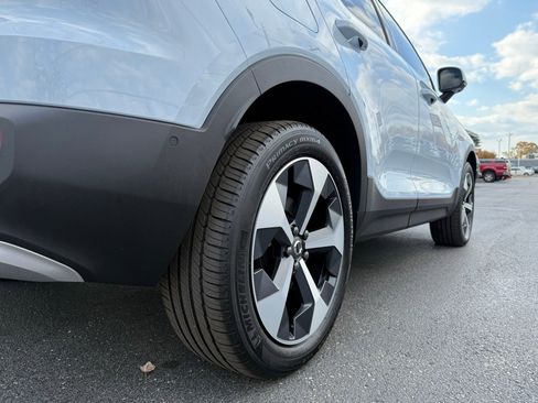 Used 2025 Volvo XC40 B5 Plus w/ Protection Package Premier image 11