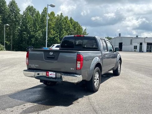Used 2018 Nissan Frontier SV RWD image 4
