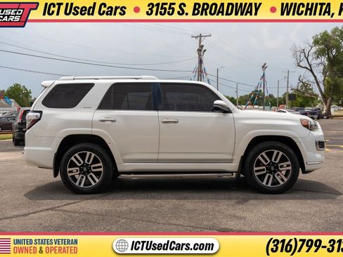 Used 2015 Toyota 4Runner Limited AWD/4WD image 7