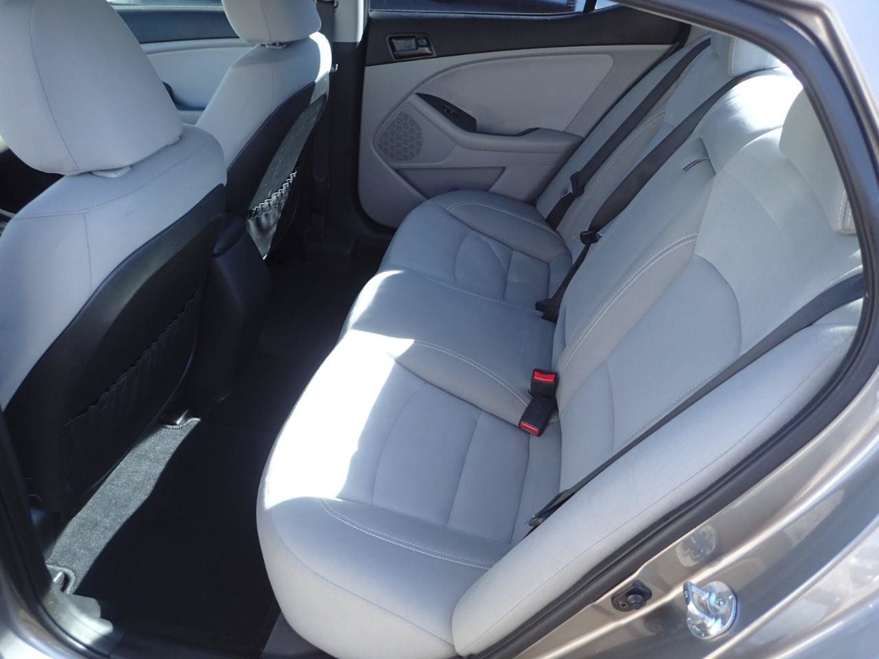 Used 2013 Kia Optima LX FWD image 10