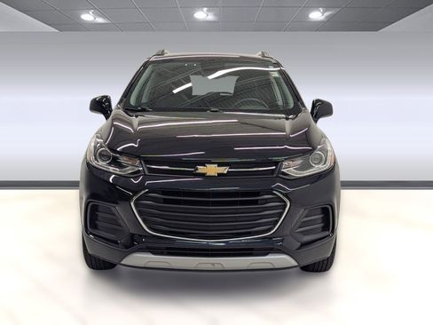 Used 2021 Chevrolet Trax LT w/ LT Convenience Package image 5