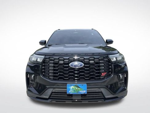 Used 2025 Ford Explorer ST RWD image 3