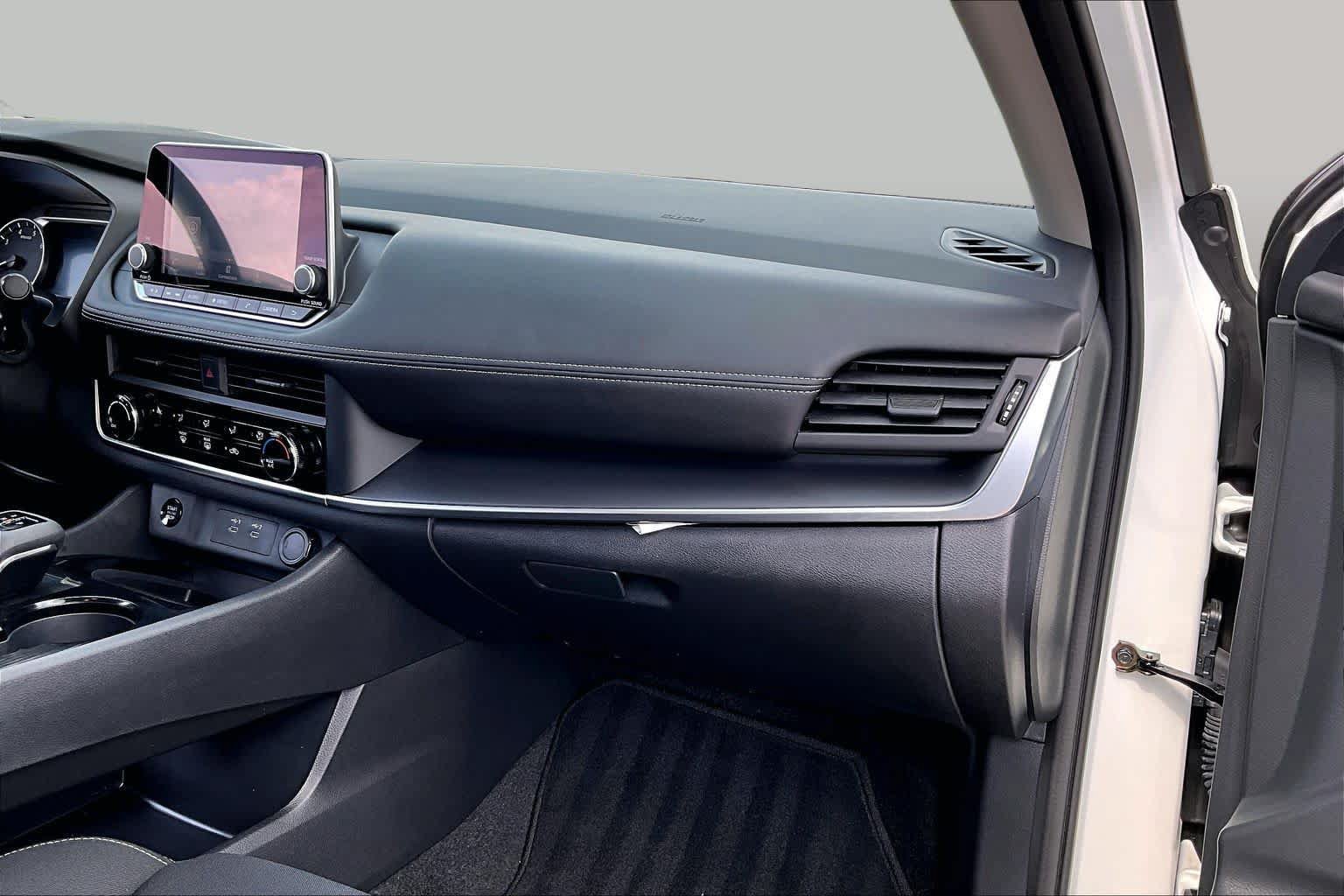 Certified 2026 Nissan Rogue S AWD/4WD image 36