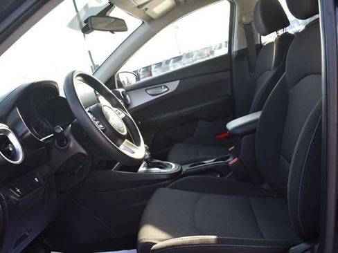 Certified 2022 Kia Forte LXS image 19