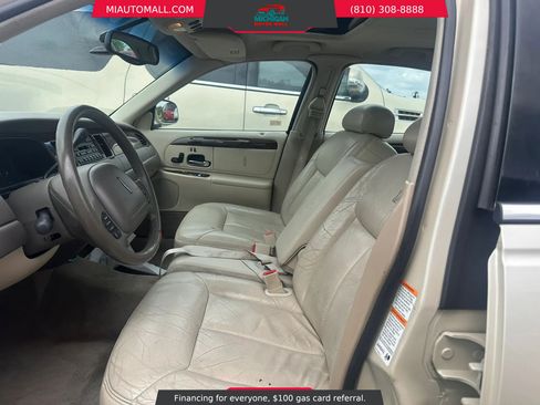 Used 1999 Lincoln Town Car Cartier RWD image 9