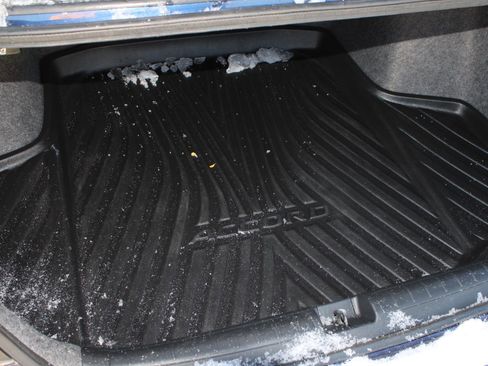 Used 2018 Honda Accord EX-L image 8