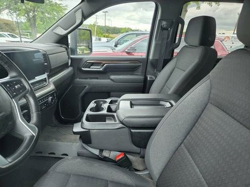 Used 2024 Chevrolet Silverado 2500 LT AWD/4WD image 6