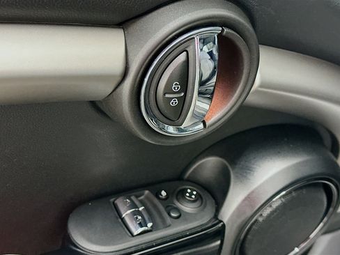 Used 2021 MINI Cooper SE w/ 6.5" Touchscreen Package FWD image 15