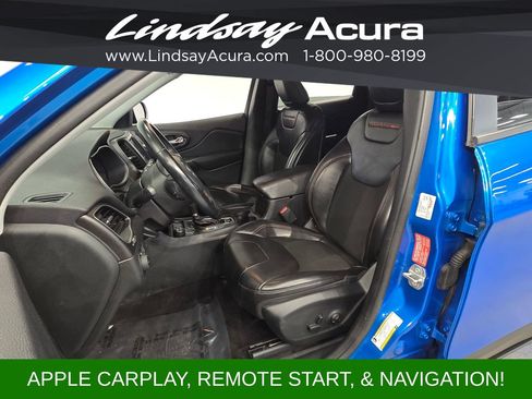 Used 2019 Jeep Cherokee Trailhawk w/ Cold Weather Group AWD/4WD image 13