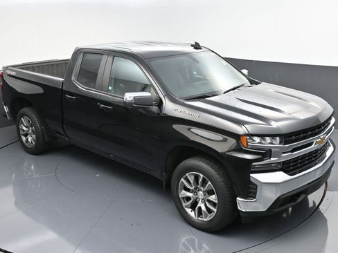 Used 2022 Chevrolet Silverado 1500 LT image 45