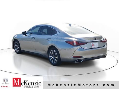 Used 2019 Lexus ES 350 w/ Premium Package FWD image 3