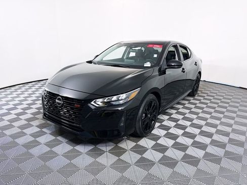 Certified 2025 Nissan Sentra SR w/ Midnight Edition image 3