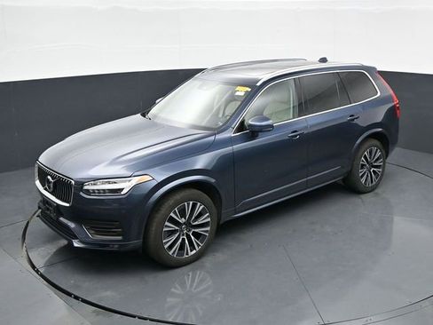 Used 2022 Volvo XC90 T5 Momentum w/ Climate Package AWD/4WD image 30