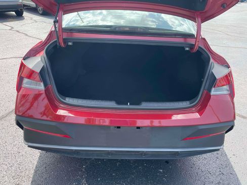 Used 2024 Hyundai Elantra SEL FWD image 6