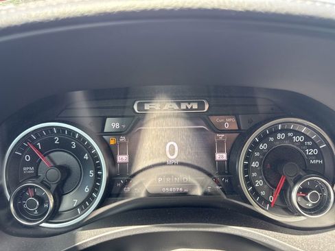 Used 2022 RAM 1500 Laramie image 12