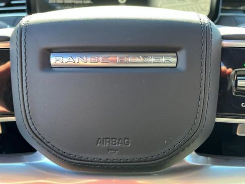 Used 2025 Land Rover Range Rover SE AWD/4WD image 31
