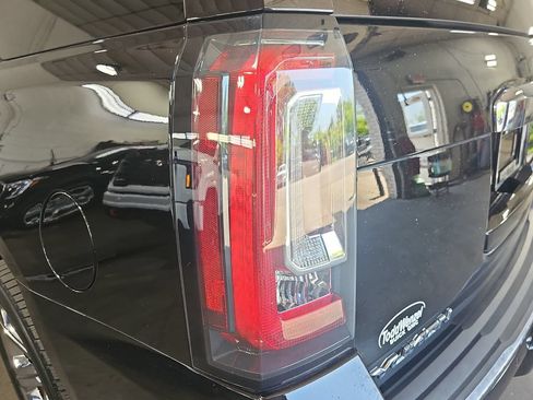 Used 2017 GMC Yukon Denali w/ Open Road Package AWD/4WD image 41