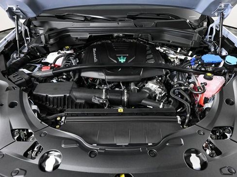 New 2025 Maserati Grecale GT image 38
