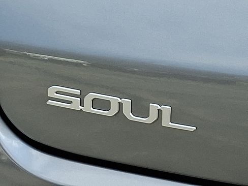 Used 2024 Kia Soul LX FWD image 30