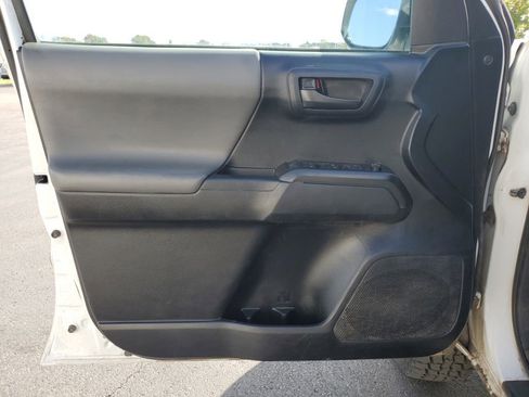 Used 2019 Toyota Tacoma SR image 27
