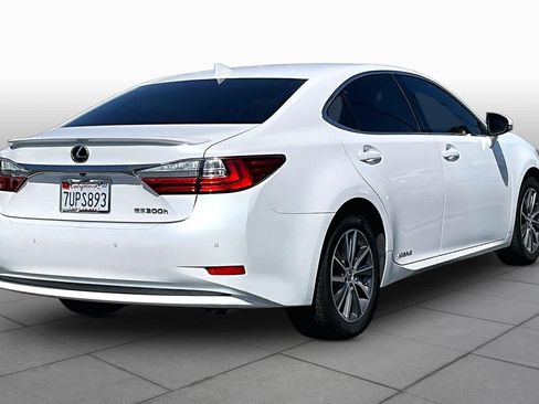 Used 2016 Lexus ES 300h w/ Navigation System Package FWD image 12