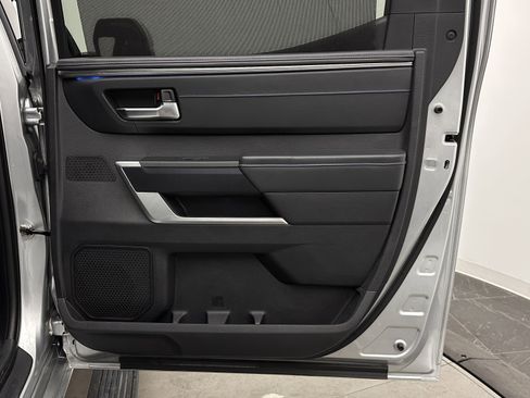 Used 2022 Toyota Tundra Platinum image 32