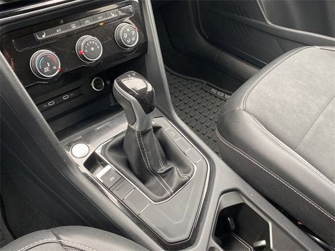 Used 2023 Volkswagen Taos SE image 28