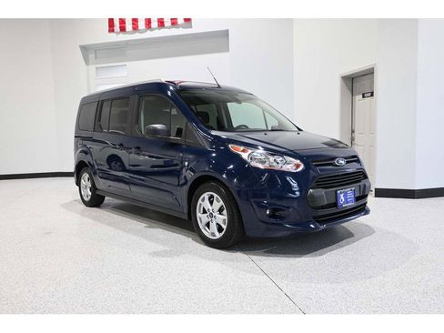 Used 2018 Ford Transit Connect XLT image 3