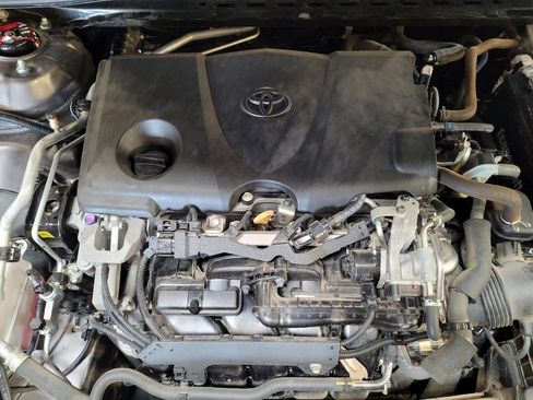 Used 2019 Toyota Camry XSE FWD image 30