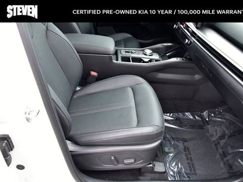 Certified 2025 Kia Sorento EX w/ EX Panoramic Sunroof Package image 13