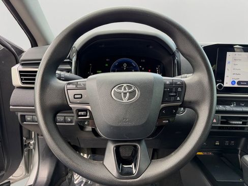Used 2025 Toyota Camry LE FWD image 19