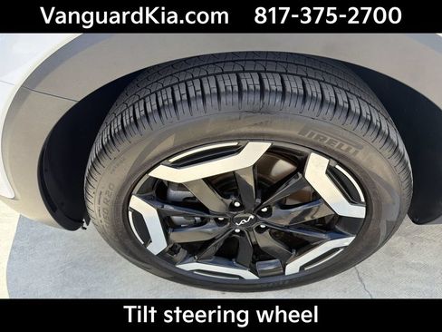 Certified 2025 Kia Telluride EX FWD image 22