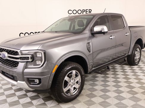 Used 2024 Ford Ranger Lariat w/ Trailer Tow Package RWD image 11