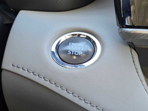 Used 2022 Toyota Highlander Platinum image 38