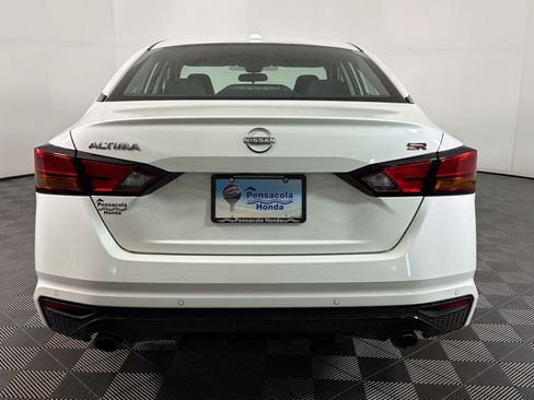 Used 2024 Nissan Altima 2.5 SR FWD image 8