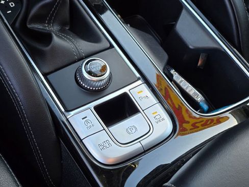 Used 2022 Kia Telluride SX image 30