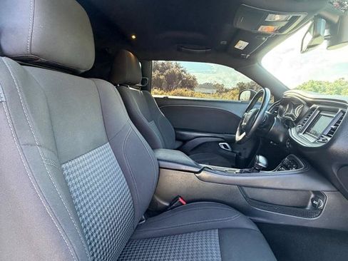 Used 2019 Dodge Challenger SXT RWD image 13