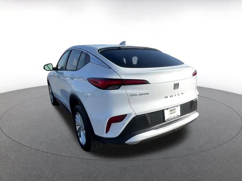 Used 2025 Buick Envista Preferred image 11