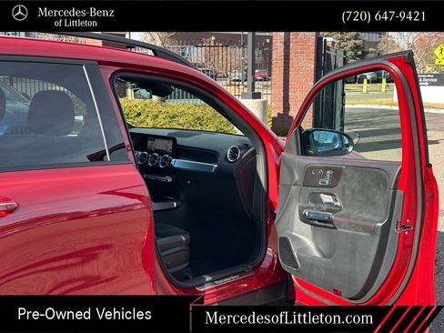 Certified 2025 Mercedes-Benz GLB 250 4MATIC image 29