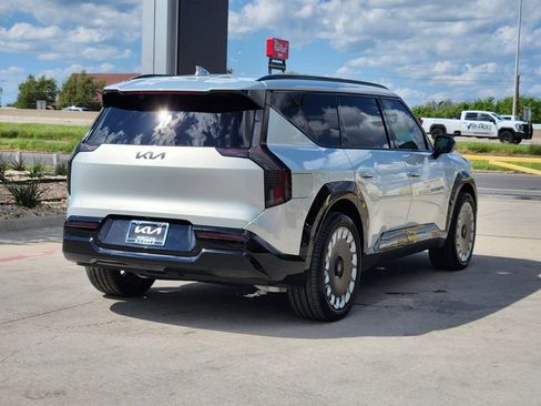 New 2026 Kia EV9 Land w/ Nightfall Edition Package AWD/4WD image 3