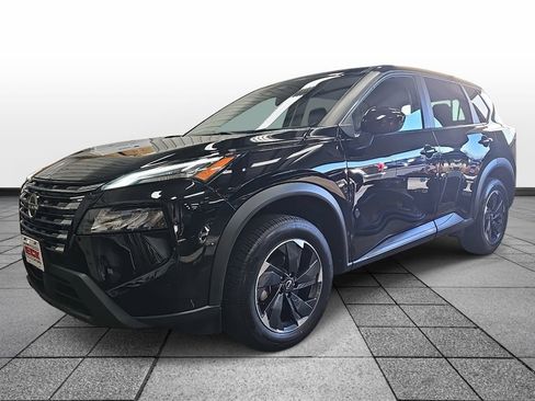 Used 2024 Nissan Rogue SV image 1