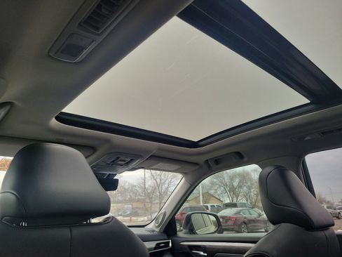 Used 2021 Toyota Highlander Platinum image 13