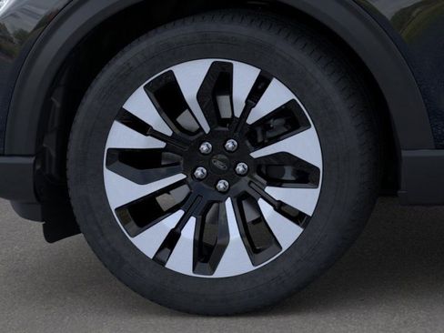 New 2026 Ford Explorer Platinum image 19